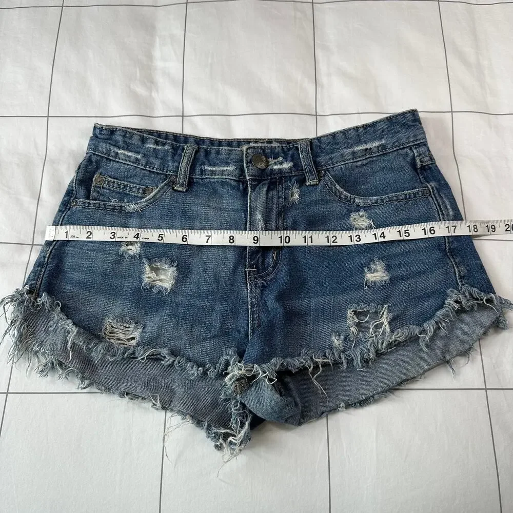 Free People see free measurements
